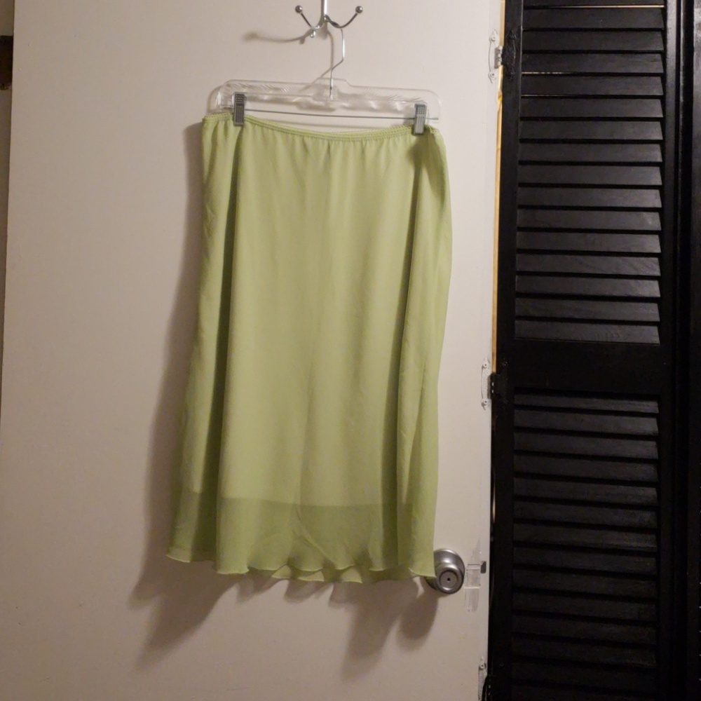 Avenue skirt